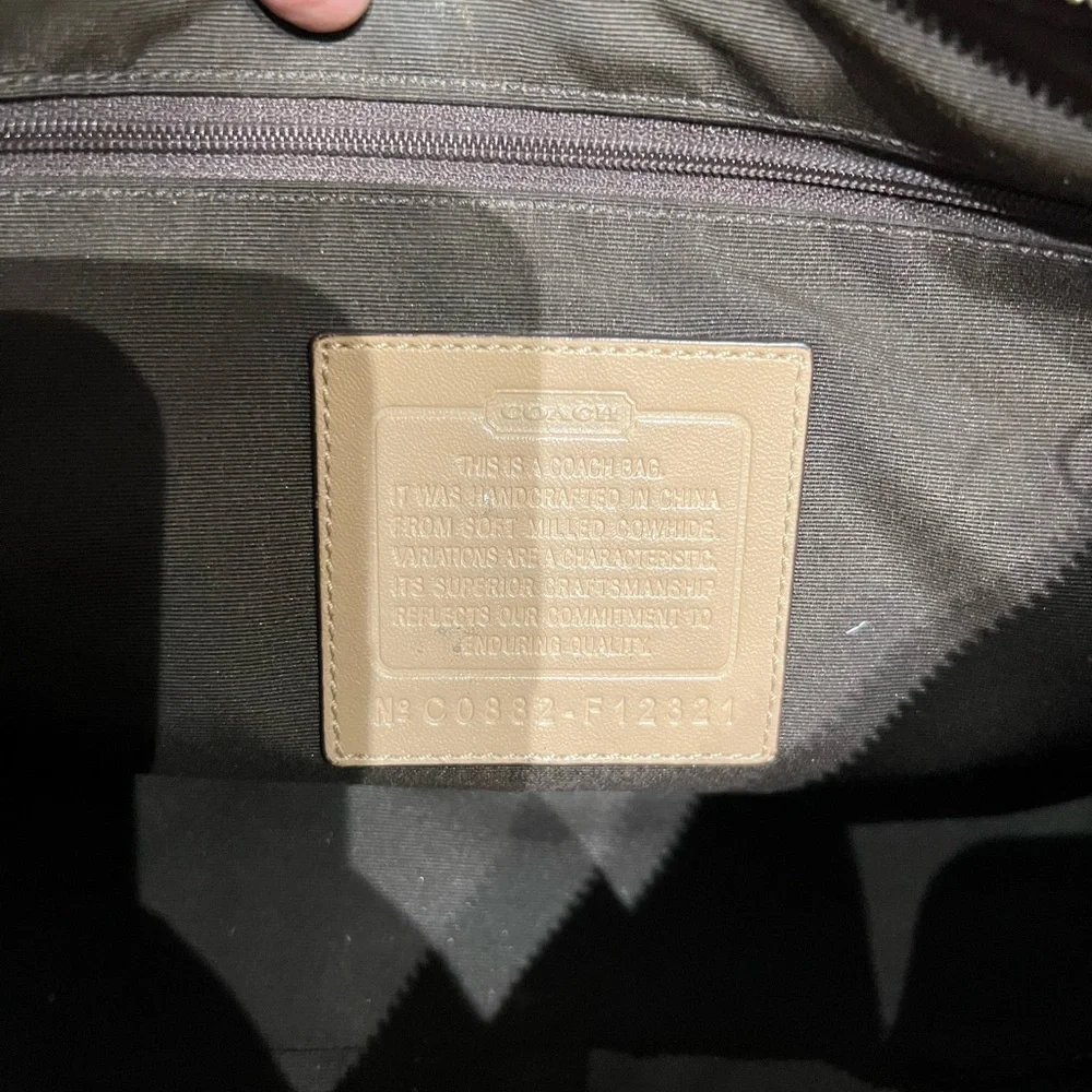 Coach - Picture 11 of 11